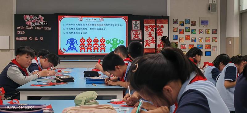 骨干教师讲学团1.jpg